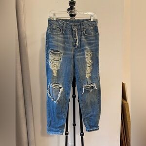 LF Carmar Distressed Jeans